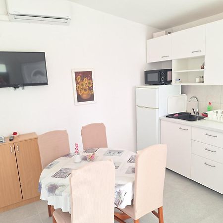 Sunny Bi-Pi Apartment Pag Town Εξωτερικό φωτογραφία